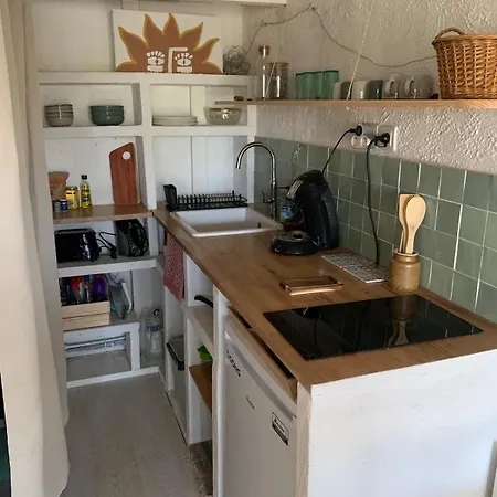300m De La Apartment *