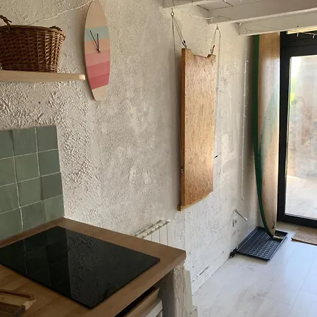 300m De La Apartamento