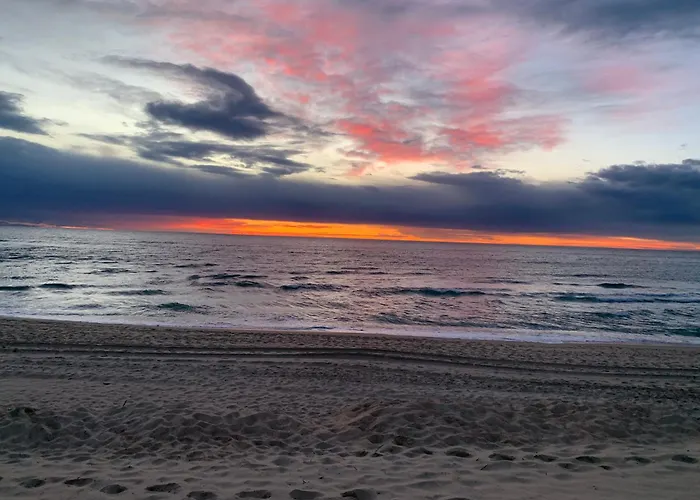 Апартаменты 300m De La *